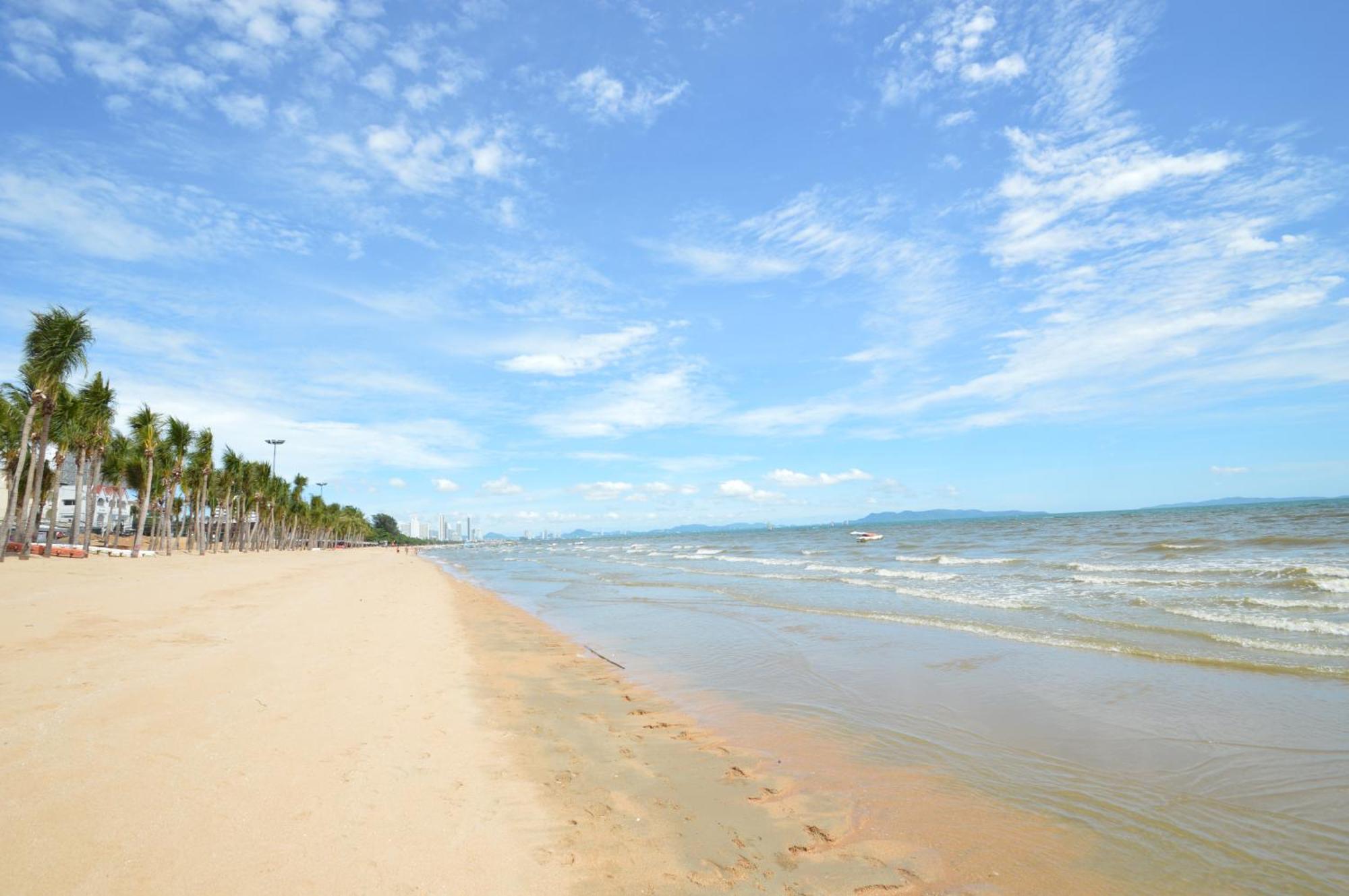 View Talay 5 Jomtien Beachfront Pattaya Exterior foto