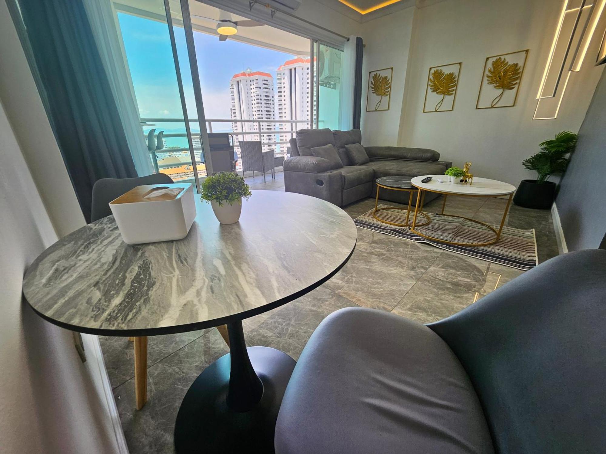 View Talay 5 Jomtien Beachfront Pattaya Exterior foto