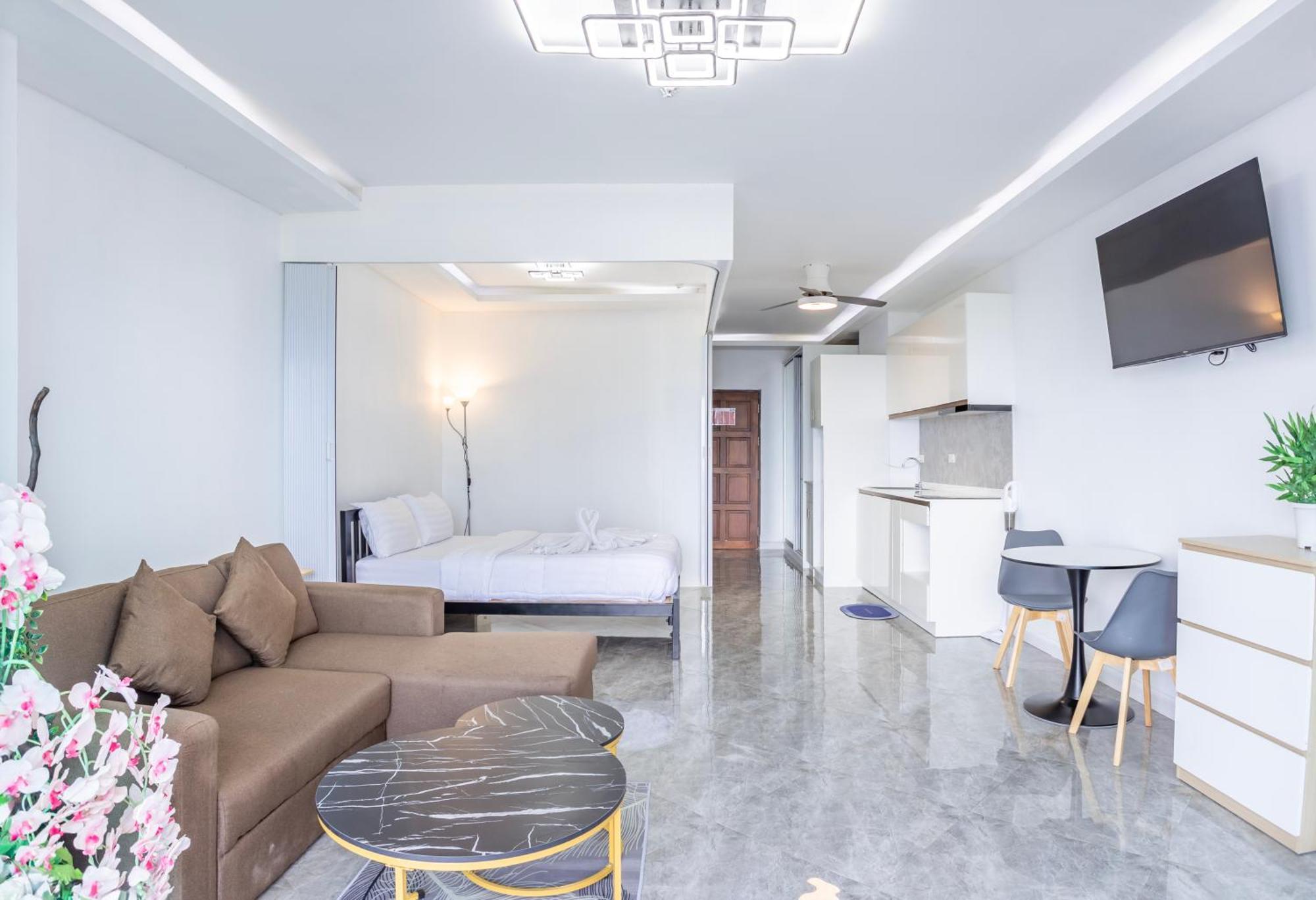 View Talay 5 Jomtien Beachfront Pattaya Exterior foto